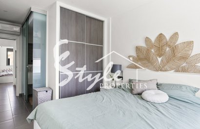 Resale - Apartment - Orihuela Costa  - La Zenia