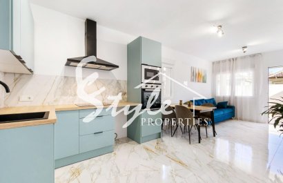 Resale - Villa - Torrevieja - El Chaparal