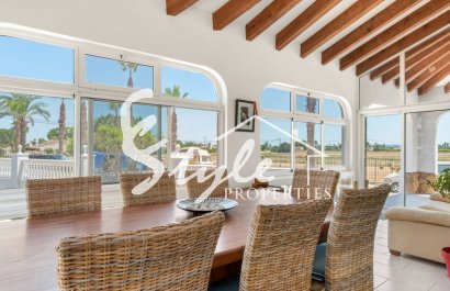 Продается большой загородный дом с бассейном в Катрале, Коста-Бланка, Испания. ID2138