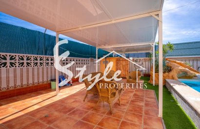 Resale - Villa - Torrevieja - El Chaparal