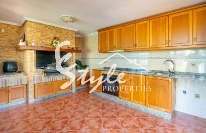 Resale - Villa - Torrevieja - El Chaparal