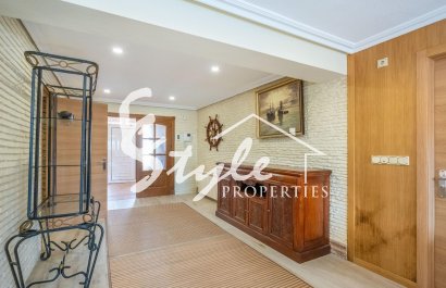 Resale - Villa - Torrevieja - El Chaparal