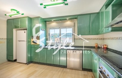 Resale - Villa - Torrevieja - El Chaparal