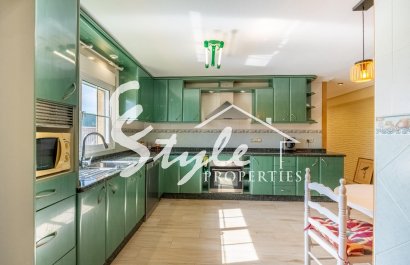 Resale - Villa - Torrevieja - El Chaparal