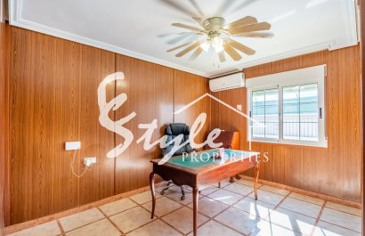 Resale - Villa - Torrevieja - El Chaparal