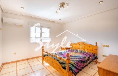 Resale - Villa - Torrevieja - El Chaparal