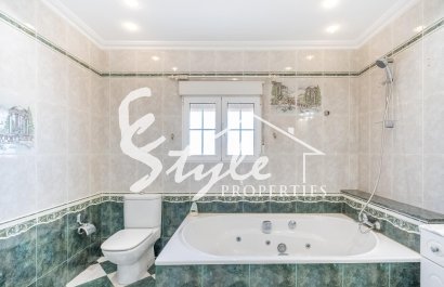 Resale - Villa - Torrevieja - El Chaparal