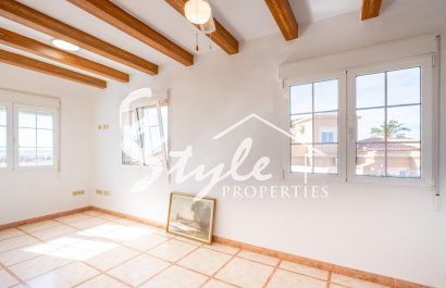 Resale - Villa - Torrevieja - El Chaparal