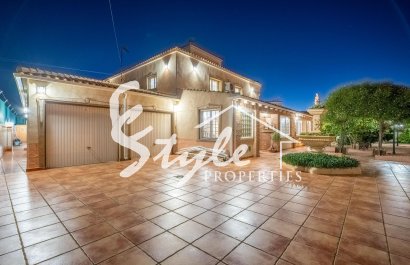 Resale - Villa - Torrevieja - El Chaparal