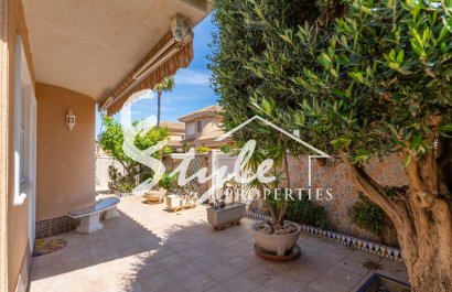 Resale - Villa - Torrevieja - Los Balcones - Los Altos del Edén