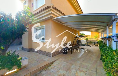 Resale - Villa - Torrevieja - Los Balcones - Los Altos del Edén