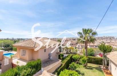 Resale - Villa - Torrevieja - Los Balcones - Los Altos del Edén
