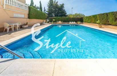 Resale - Villa - Torrevieja - Los Balcones - Los Altos del Edén