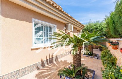 Resale - Villa - Torrevieja - Los Balcones - Los Altos del Edén