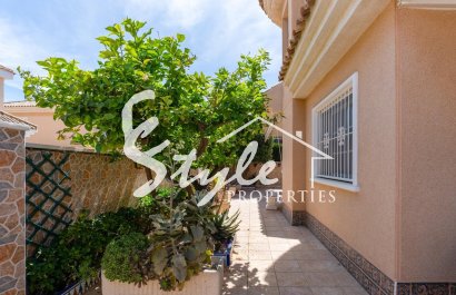 Resale - Villa - Torrevieja - Los Balcones - Los Altos del Edén