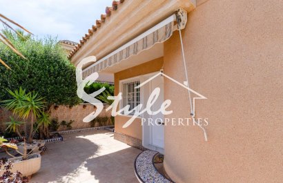 Resale - Villa - Torrevieja - Los Balcones - Los Altos del Edén