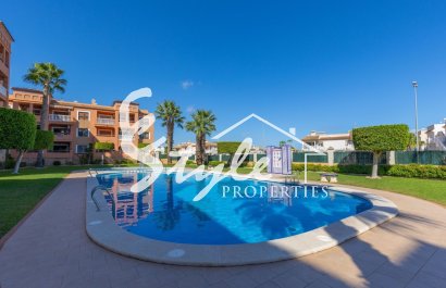 Resale - Apartment - Orihuela Costa  - Villamartin
