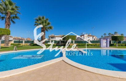 Resale - Apartment - Orihuela Costa  - Villamartin