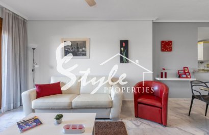 Resale - Apartment - Orihuela Costa  - Villamartin