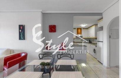 Resale - Apartment - Orihuela Costa  - Villamartin