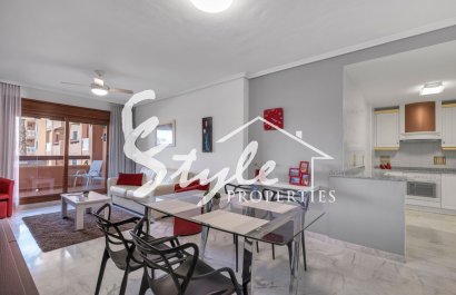 Resale - Apartment - Orihuela Costa  - Villamartin