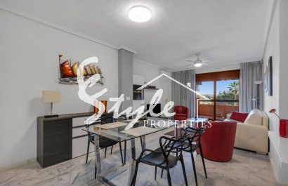 Resale - Apartment - Orihuela Costa  - Villamartin