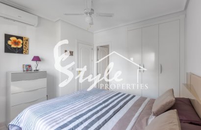 Resale - Apartment - Orihuela Costa  - Villamartin