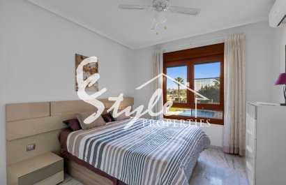 Resale - Apartment - Orihuela Costa  - Villamartin