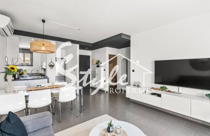 Resale - Apartment - Orihuela Costa  - La Zenia