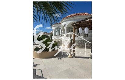 Resale - Villa - Torrevieja - San luis