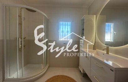 Resale - Villa - Torrevieja - San luis