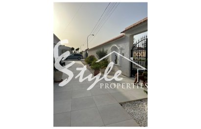 Resale - Villa - Torrevieja - San luis