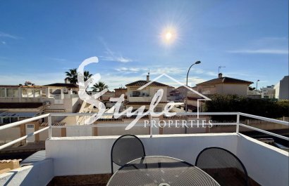 Resale - 2. Townhouse - Punta Prima
