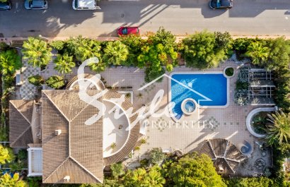 Reventa - Villa - Ciudad Quesada - Doña pepa