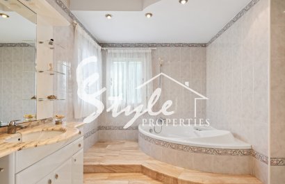 Reventa - Villa - Ciudad Quesada - Doña pepa