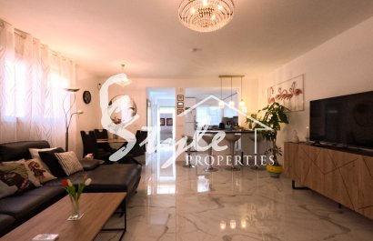 Reventa - Terraced house / Townhouse - Torrevieja  - El Acequión - Los Náufragos