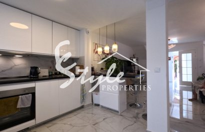 Reventa - Terraced house / Townhouse - Torrevieja  - El Acequión - Los Náufragos