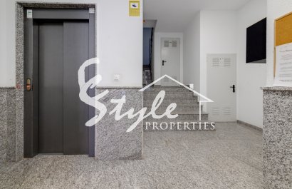 Reventa - Apartamento - Torrevieja  - Calle Finlandia