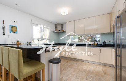 Reventa - Villa - Ciudad Quesada - avenida de las Naciones