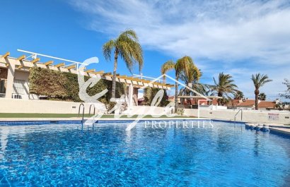 Reventa - Townhouse - Mil Palmeras - av. Suecia