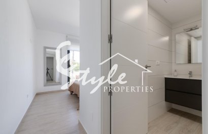 Reventa - Apartamento - Torrevieja  - calle Puerto Romano