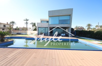 Resale - 4. House - Detached Villa - Orihuela Costa  - Cabo Roig
