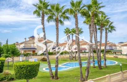 For sale corner townhouse with 3 beds in Zeniamar, Playa Flamenca, Orihuela Costa. ID2793