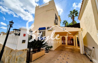 Resale - Villa - Villamartin, Orihuela Costa - Villamartin