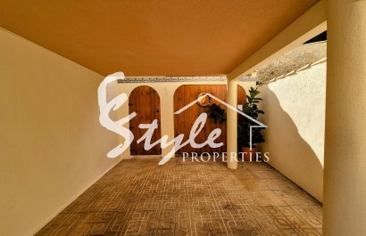 Resale - Villa - Villamartin, Orihuela Costa - Villamartin