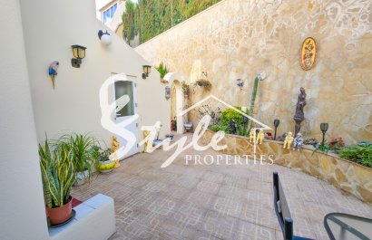 Resale - Villa - Villamartin, Orihuela Costa - Villamartin
