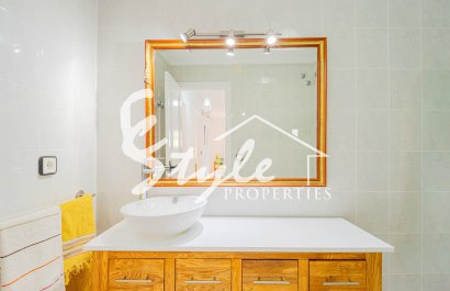 Resale - Apartamento - Punta Prima