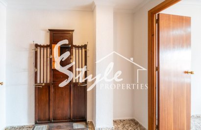 Resale - Apartamento - Torrevieja - Playa de los Naufragos