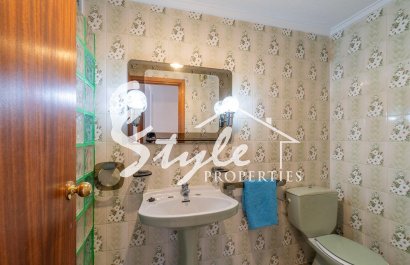 Resale - Apartamento - Torrevieja - Playa de los Naufragos