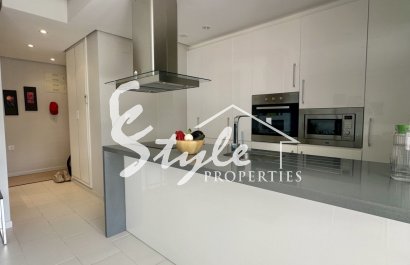 Resale - Apartamento - Orihuela-Costa - Villamartin